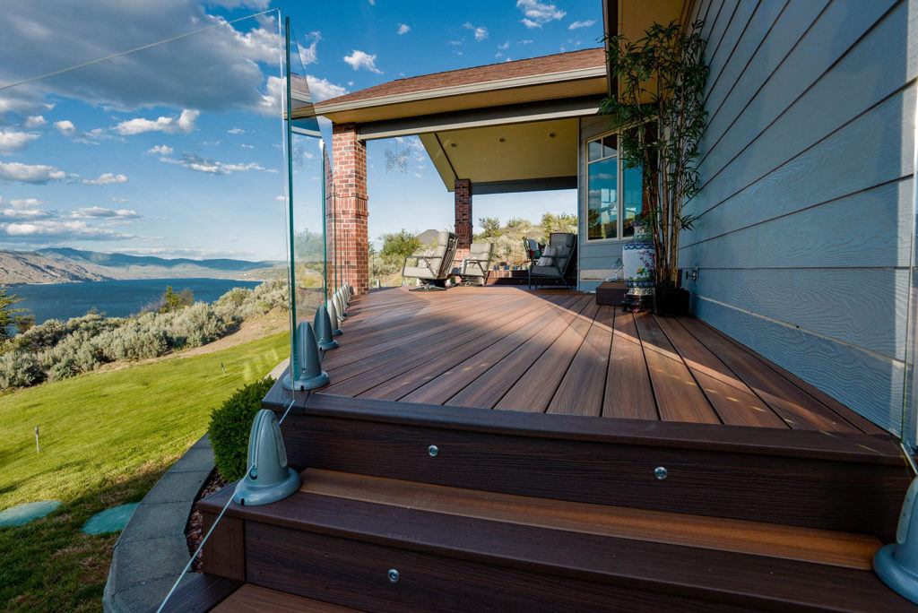 Glass railing for a custom deck in Grand Coulee, WA